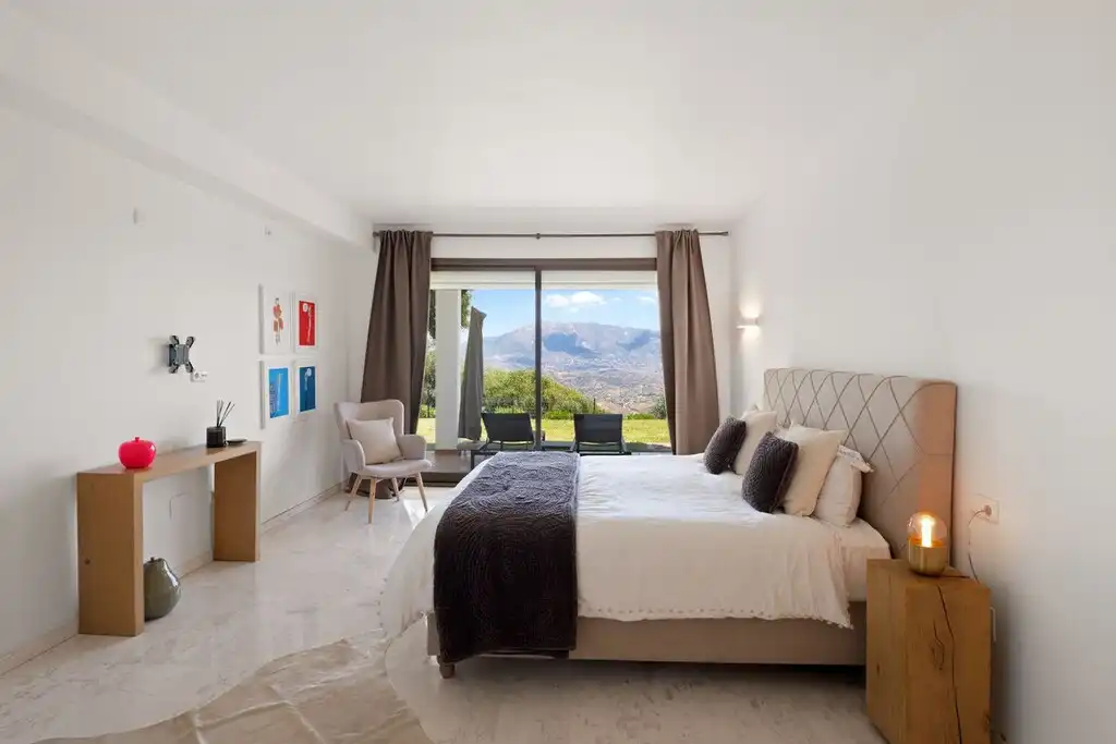 Habitación de Planta baja en venta en Ojén con Aire acondicionado, Jardín privado y Terraza