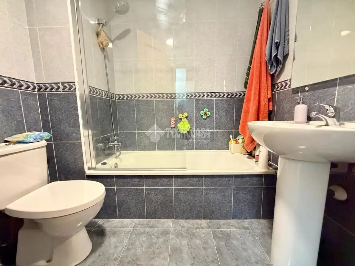 Baño de Piso en venta en Arganda del Rey con Aire acondicionado, Calefacción y Piscina comunitaria