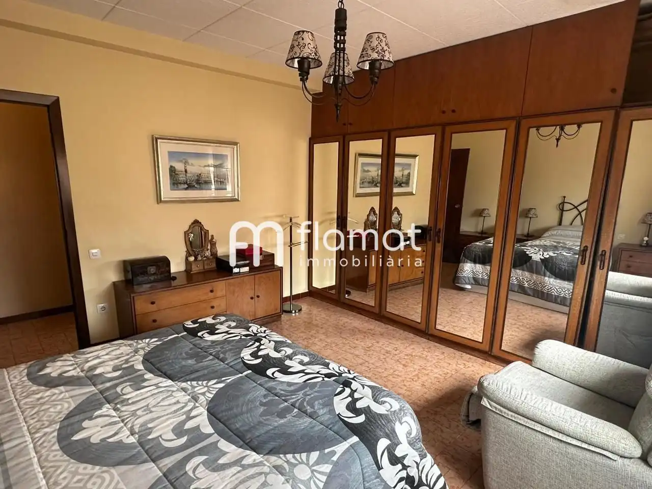 Habitación de Edificio en venta en Santa Coloma de Gramenet