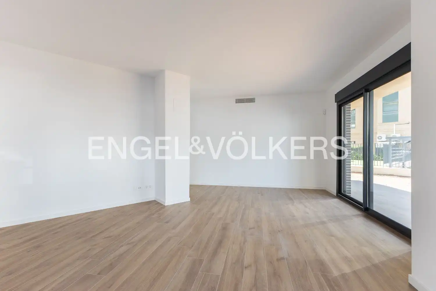 Living room of Apartments for sale in Valencia  with Air Conditioner, Heating and Private garden