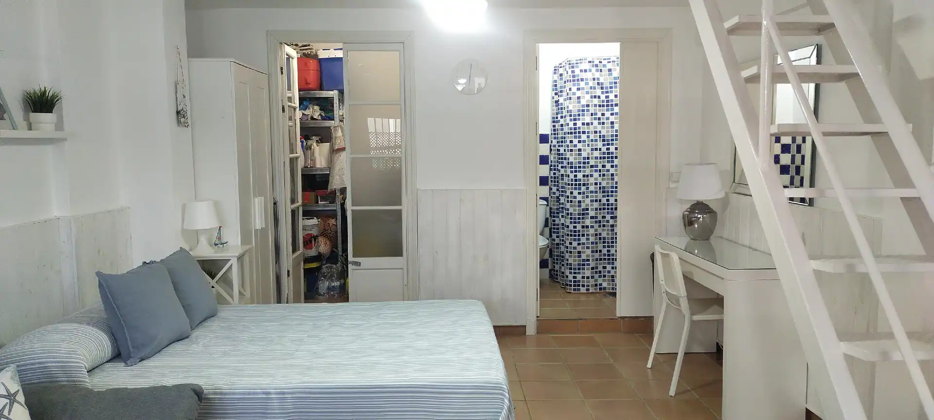 Dormitori de Casa adosada en venda en El Puerto de Santa María amb Aire condicionat i Traster