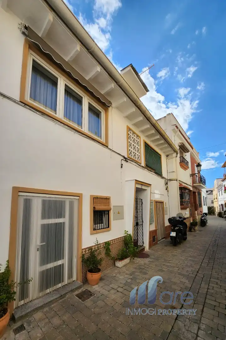 Vista exterior de Dúplex en venta en Almuñécar con Terraza y Amueblado