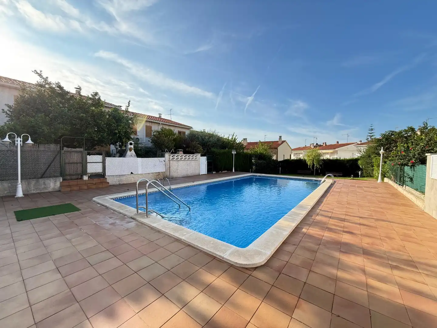 Swimming pool of Detached homes for sale in Coma-ruga platja