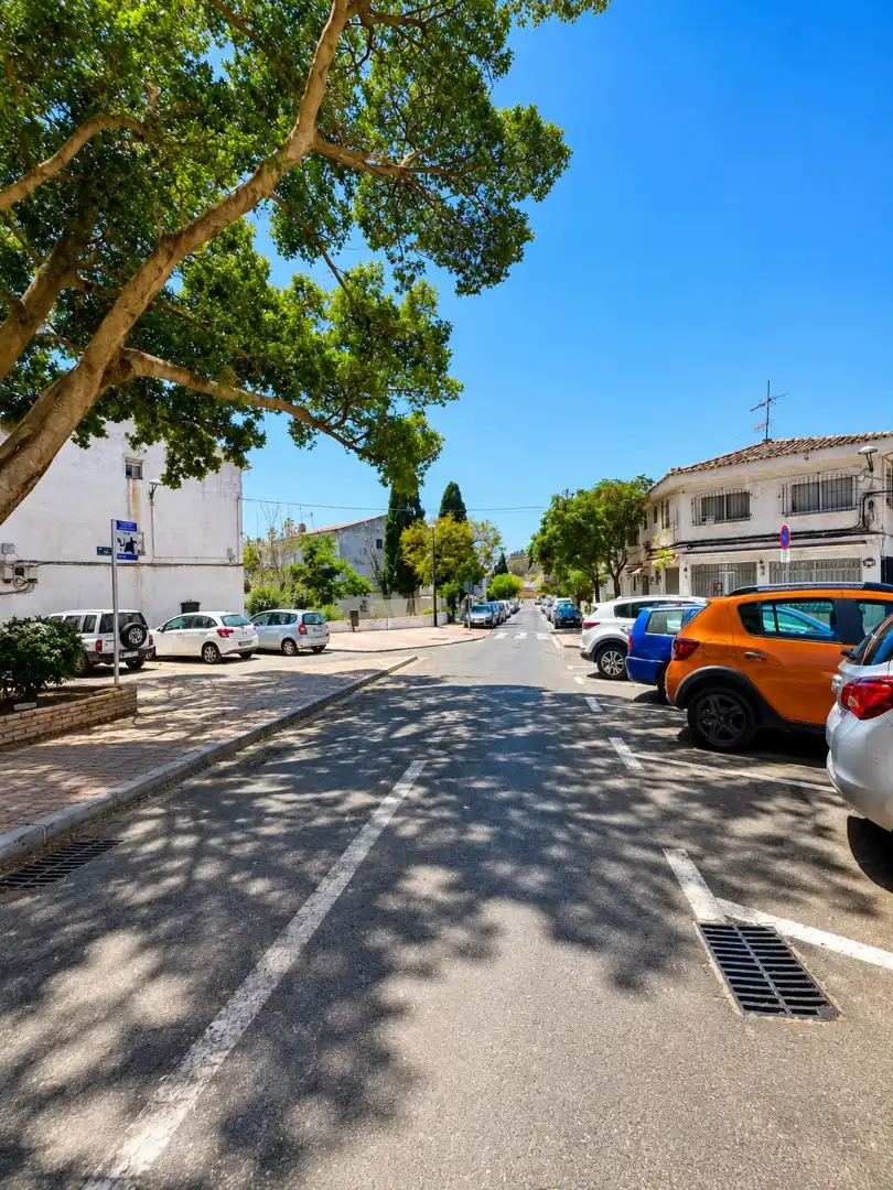 Vista exterior de Apartamento en venta en Marbella con Aire acondicionado, Amueblado y Horno