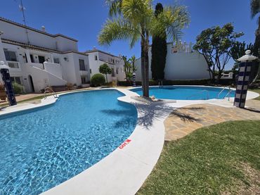 Pis amb piscina en venda a Calle Pizarra