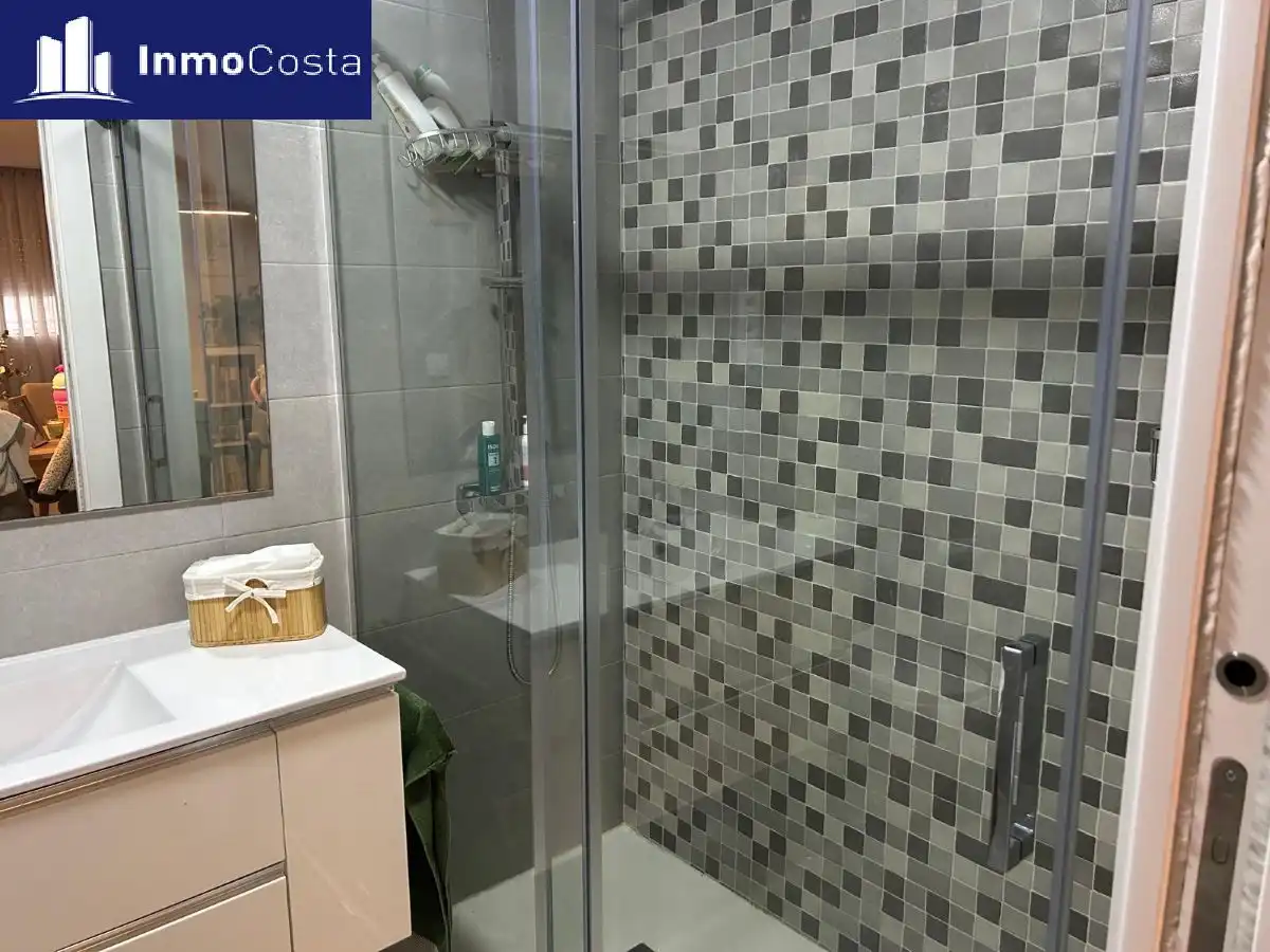 Baño de Piso en venta en La Línea de la Concepción