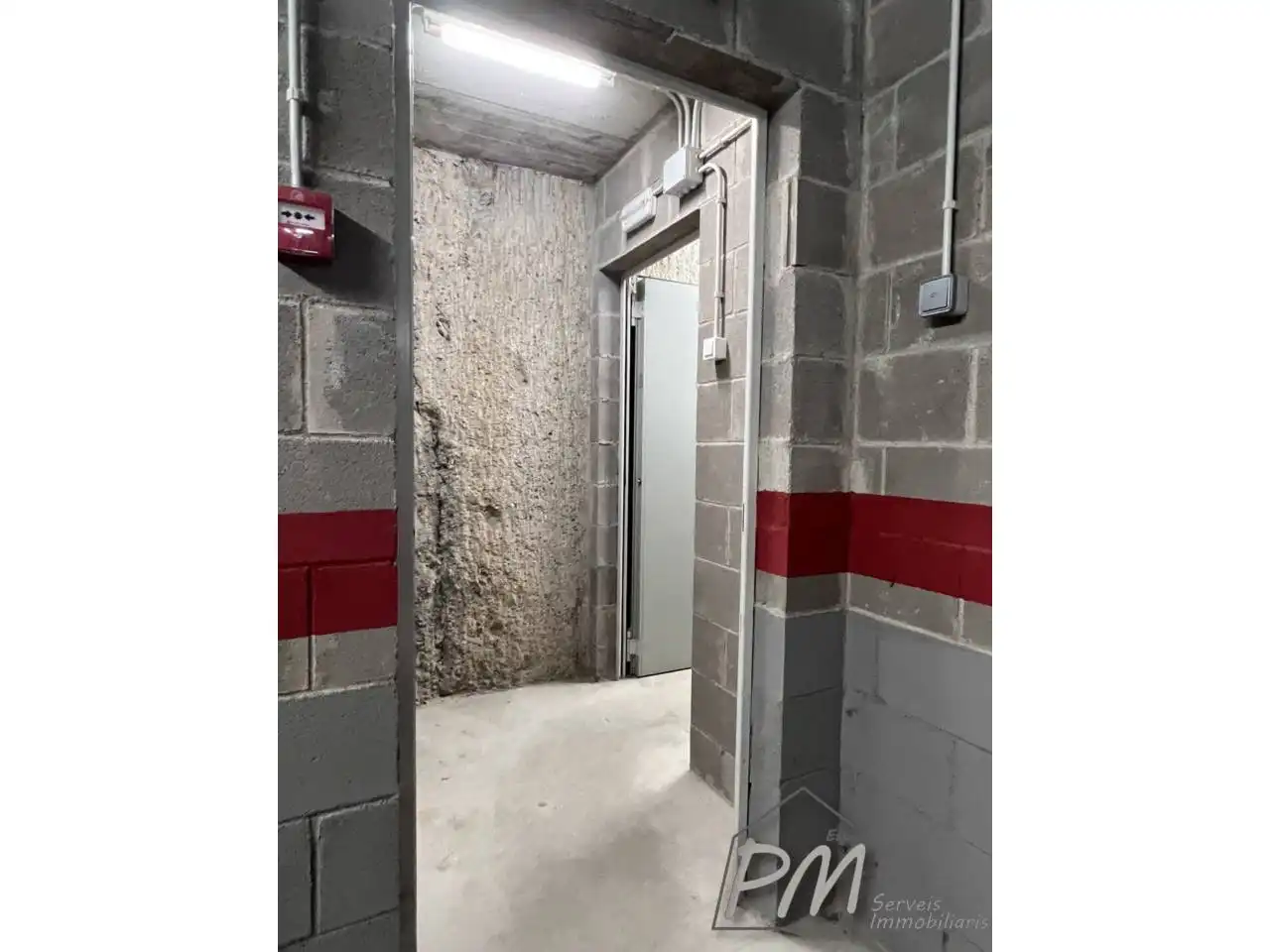 Garage for rent in Girona