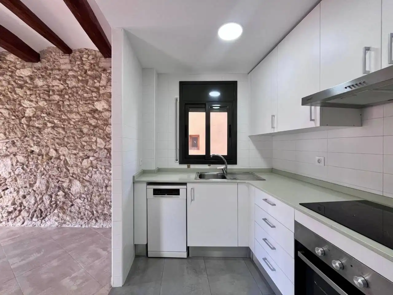 Flat with terrace to rent in Calle Raval, imagen 9