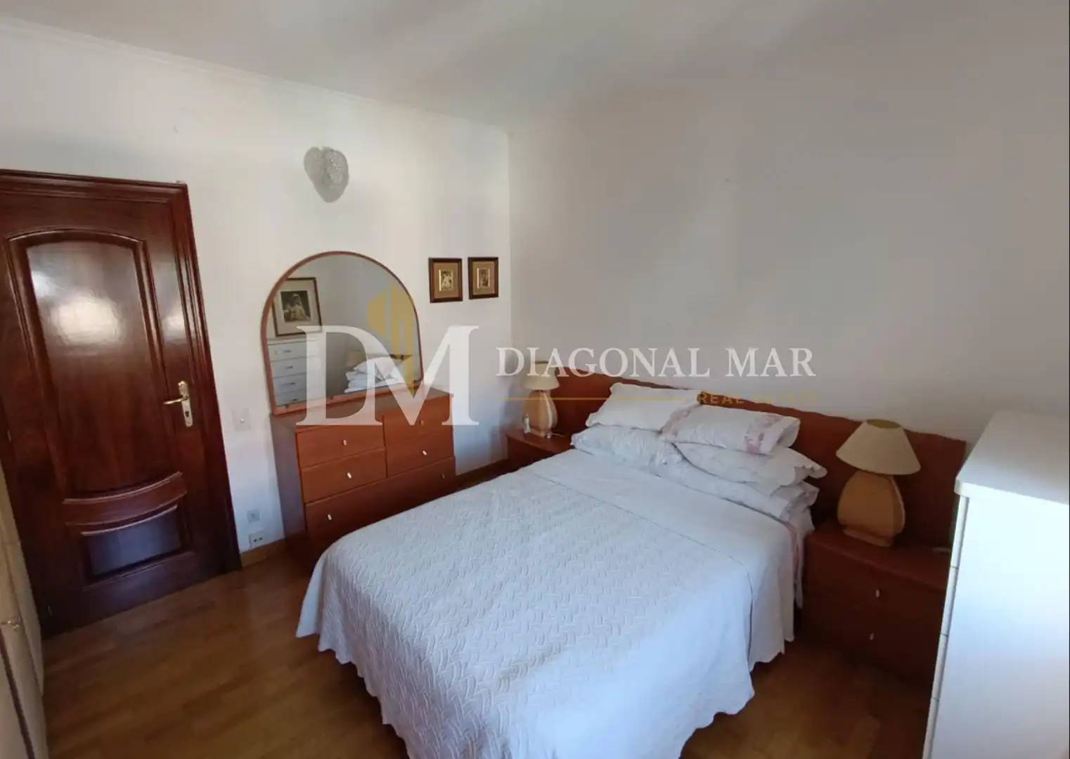 Schlafzimmer von Wohnung zum Verkauf in Barcelona mit Heizung, Abstellraum und Balkon