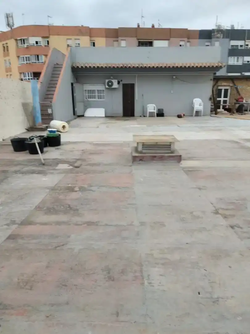 Terrassa de Planta baixa en venda en La Línea de la Concepción amb Moblat