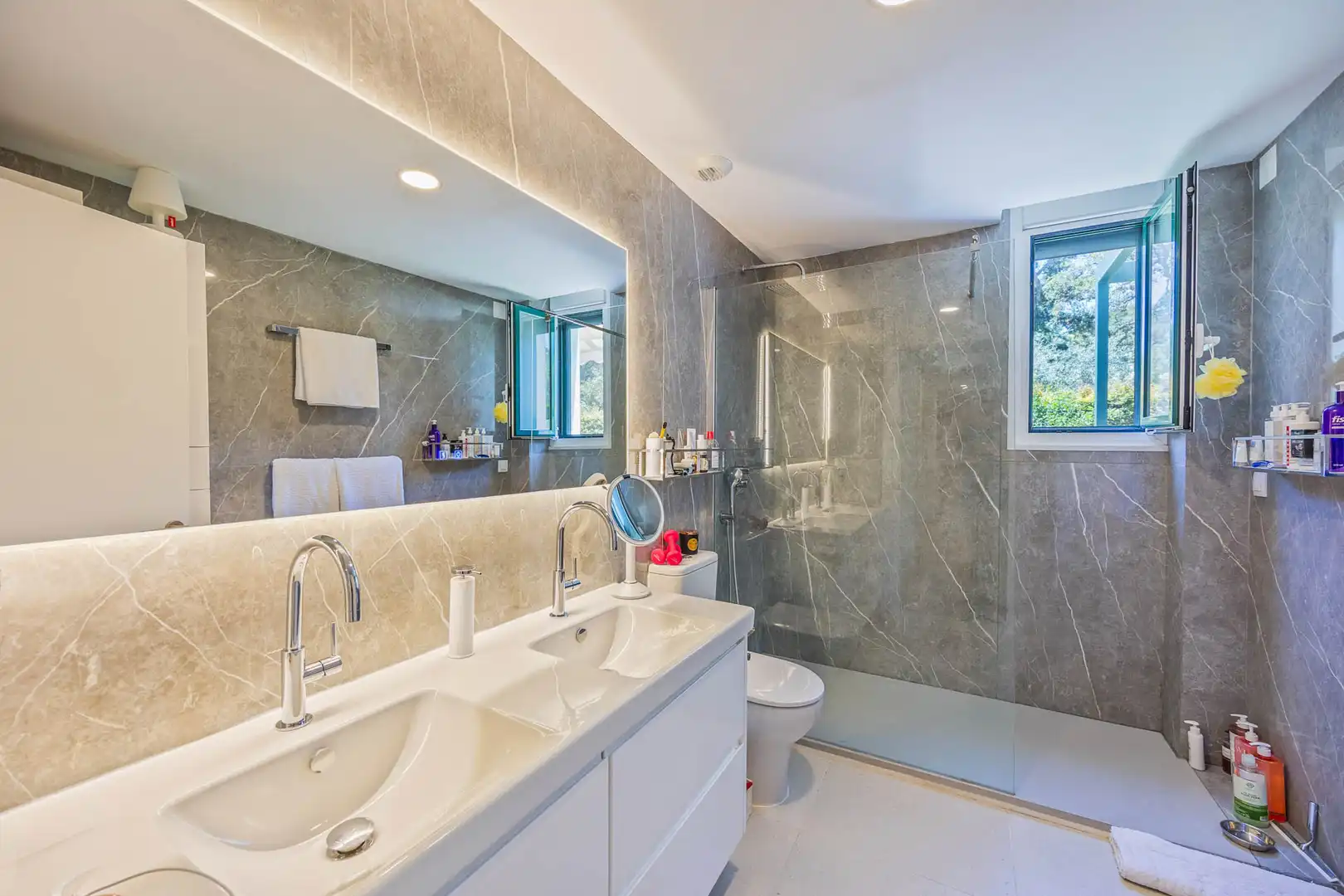 Baño de Planta baja en venta en Sotogrande con Aire acondicionado, Calefacción y Jardín privado