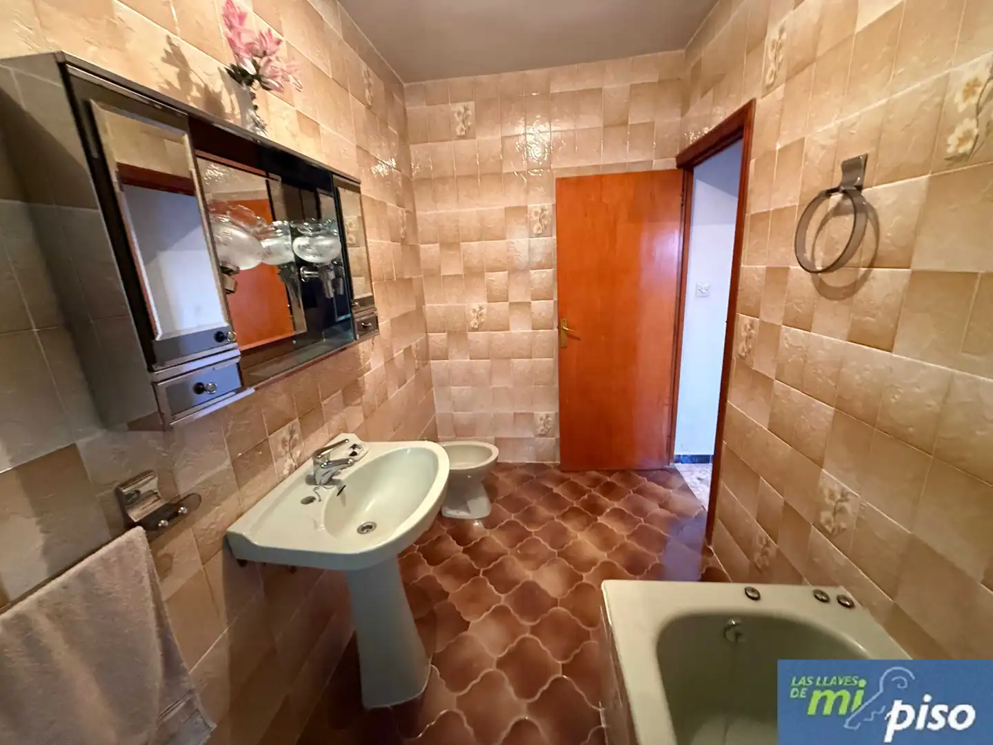 Bany de Casa o xalet en venda en Camporredondo amb Jardí privat, Parquet i Terrassa