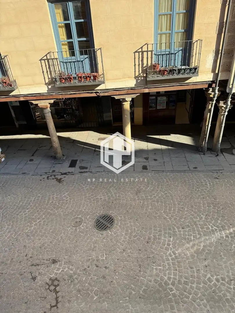 Vista exterior de Piso en venta en Alcalá de Henares con Calefacción