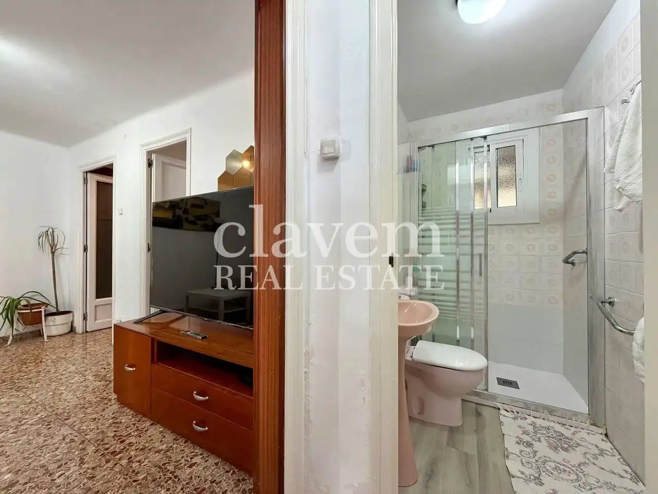 Schlafzimmer von Wohnung zum Verkauf in Barcelona mit Balkon