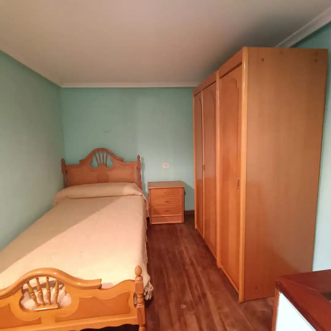 Dormitori de Casa o xalet en venda en Siero amb Traster i Piscina
