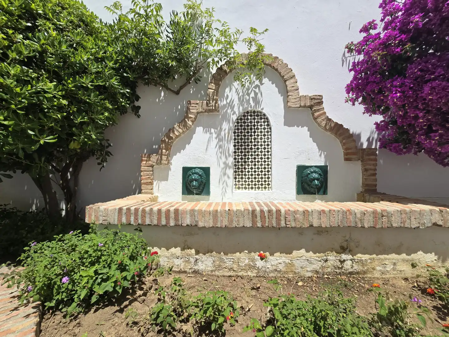 Jardín de Piso en venta en Marbella con Aire acondicionado, Terraza y Alarma