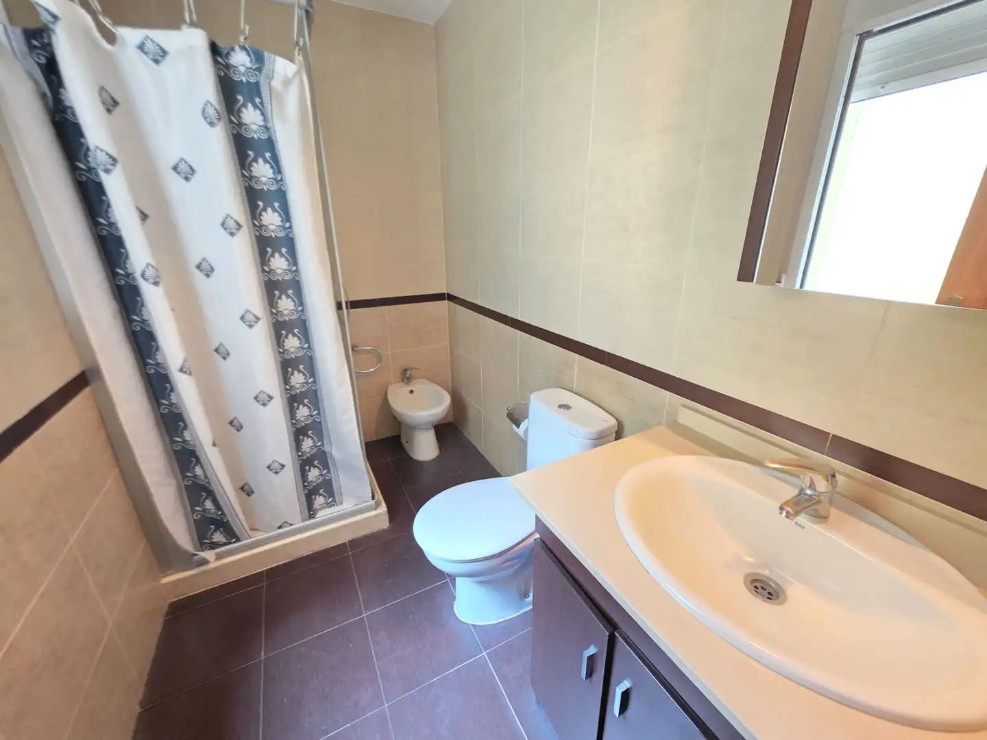 Baño de Ático en venta en La Zubia con Aire acondicionado, Calefacción y Terraza