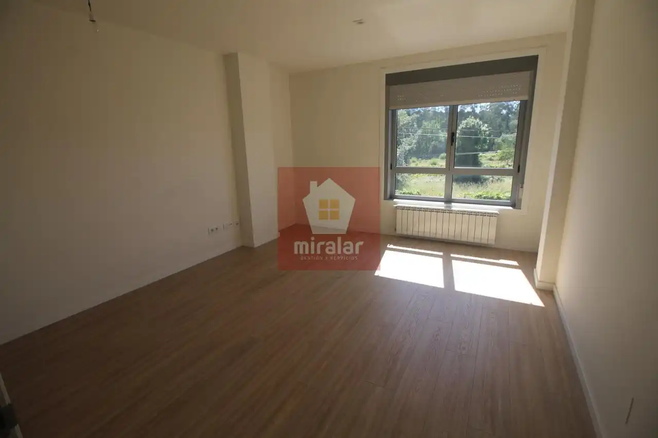 Flat with lift for sale in Salvaterra de Miño, imagen 4