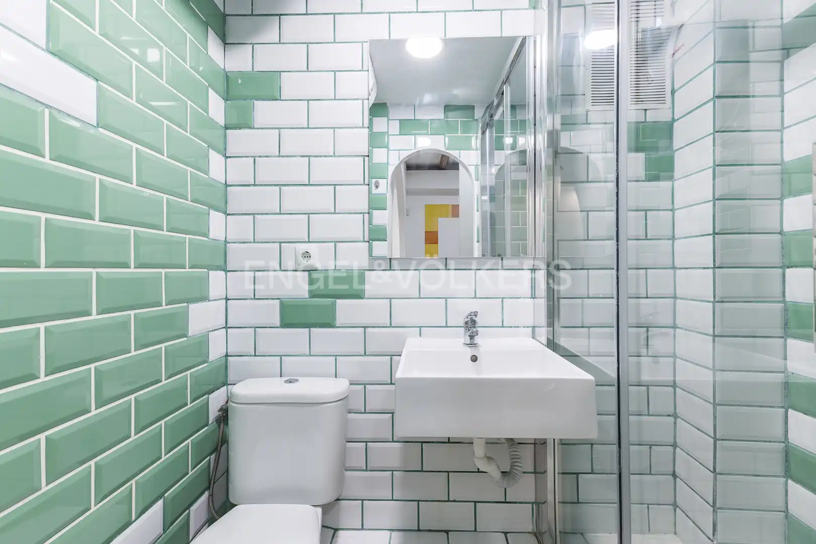 Baño de Piso en venta en L'Hospitalet de Llobregat con Calefacción