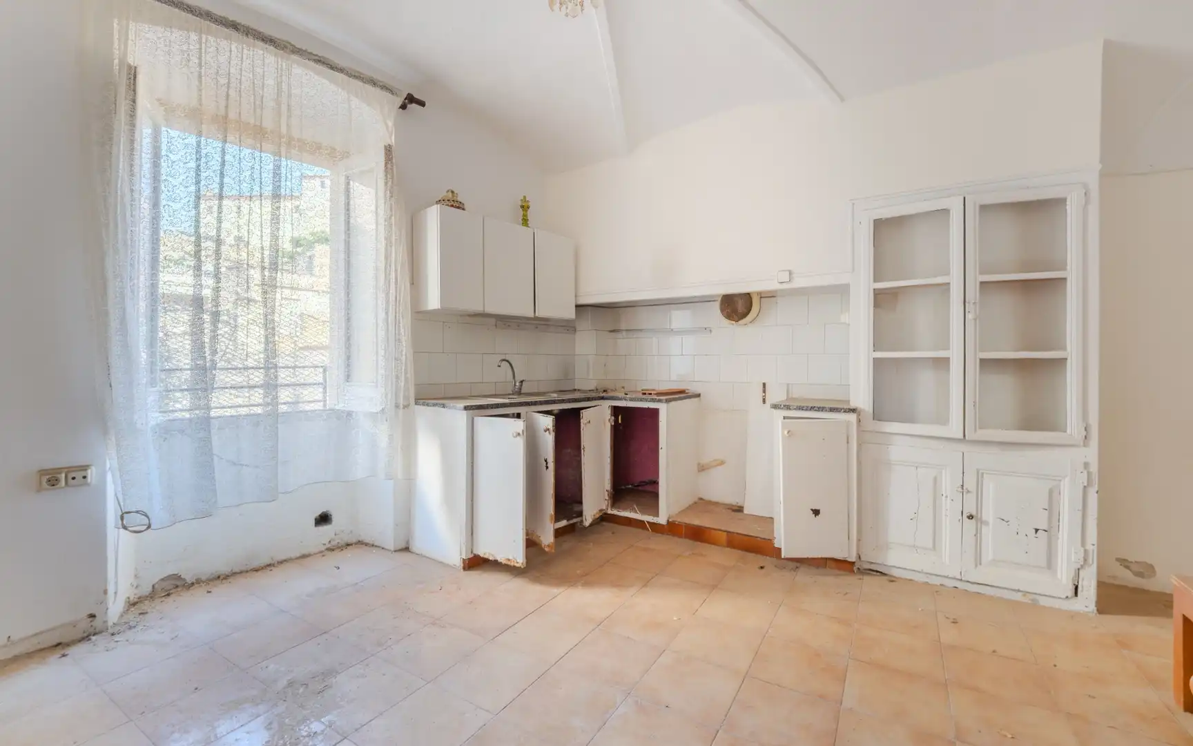 Kitchen of Buildings for sale in Benaguasil