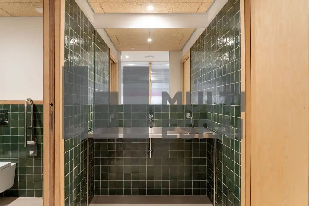 Office space with lift to rent in Passeig de la Zona Franca, imagen 19