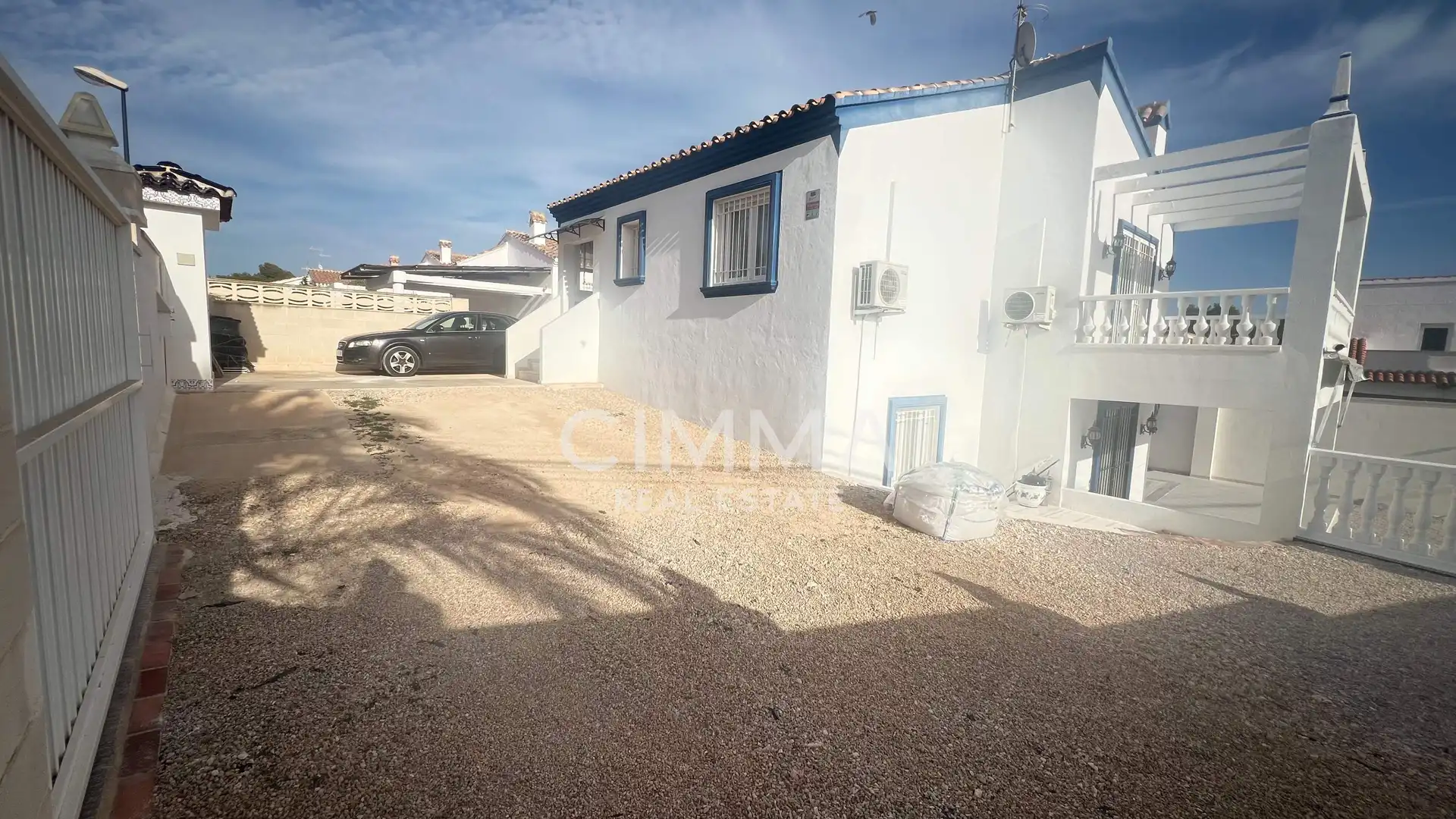 Vista exterior de Casa o chalet en venta en La Nucia con Aire acondicionado, Jardín privado y Terraza