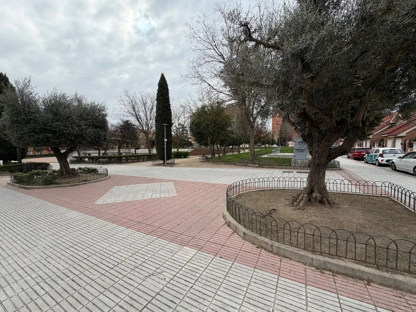 Vista exterior de Casa adosada en venta en Fuenlabrada con Aire acondicionado, Calefacción y Trastero