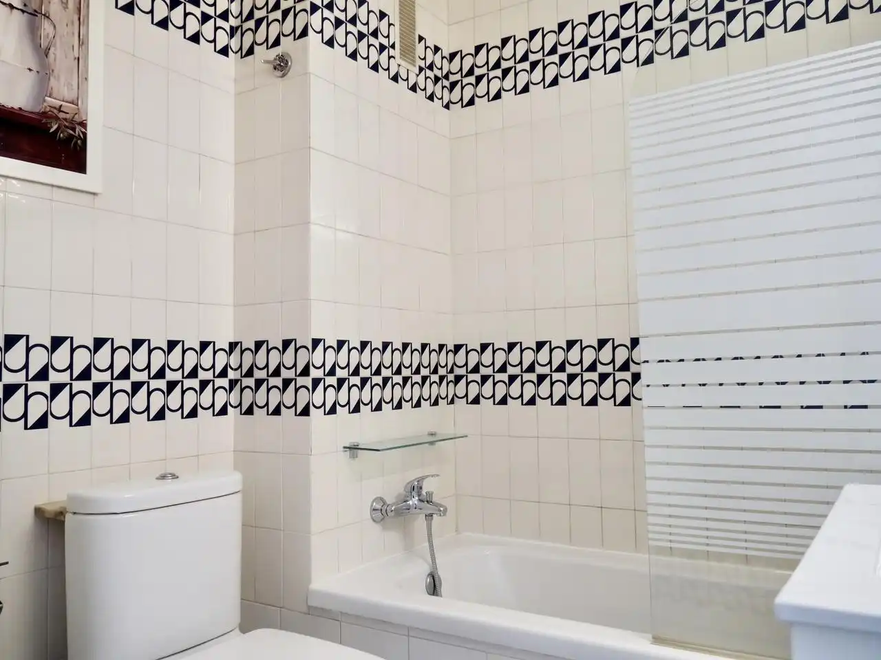 Baño de Piso en venta en Sevilla con Aire acondicionado, Terraza y Balcón