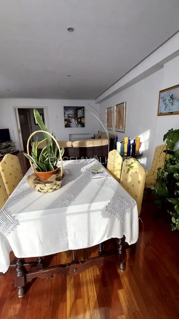 Comedor de Casa o chalet en venta en Madrid con Aire acondicionado, Calefacción y Jardín privado