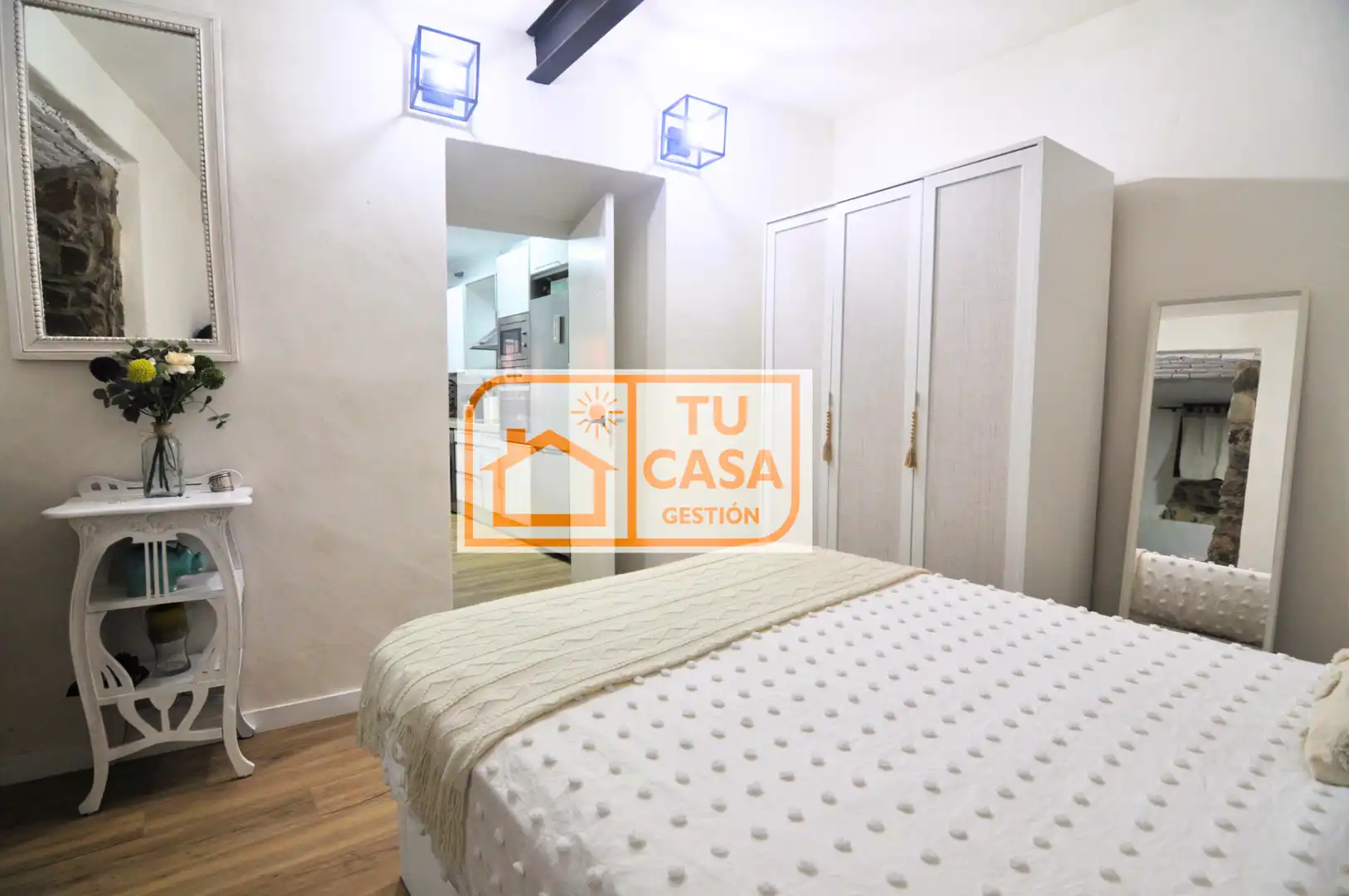 Habitación de Casa adosada en venta en Cáceres con Parquet, Horno y Lavadora