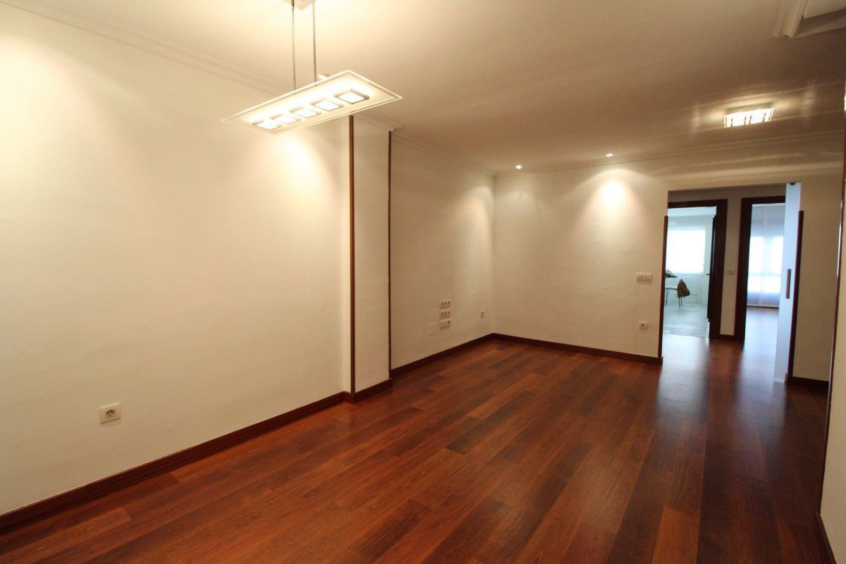 Piso de alquiler en Oviedo  con Calefacción y Trastero
