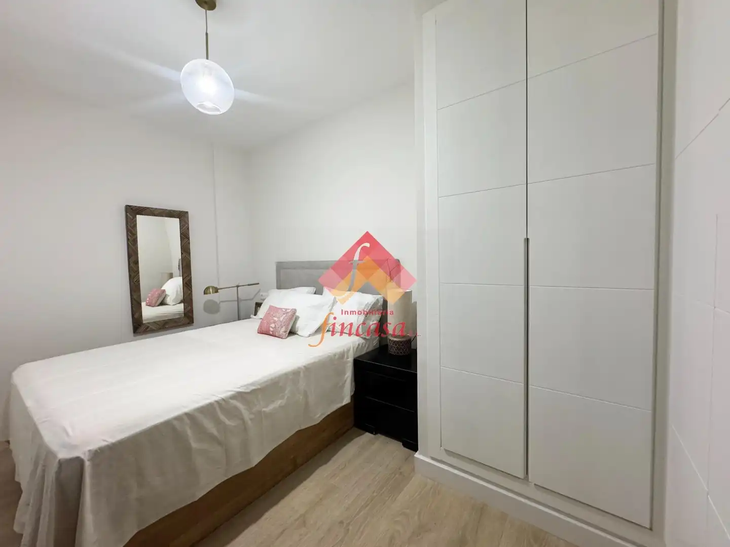 Flat for sale in Juzgados - La Feria