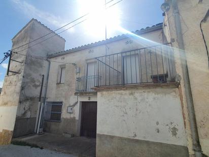 Vista exterior de Finca rústica en venda en La Llacuna amb Jardí privat