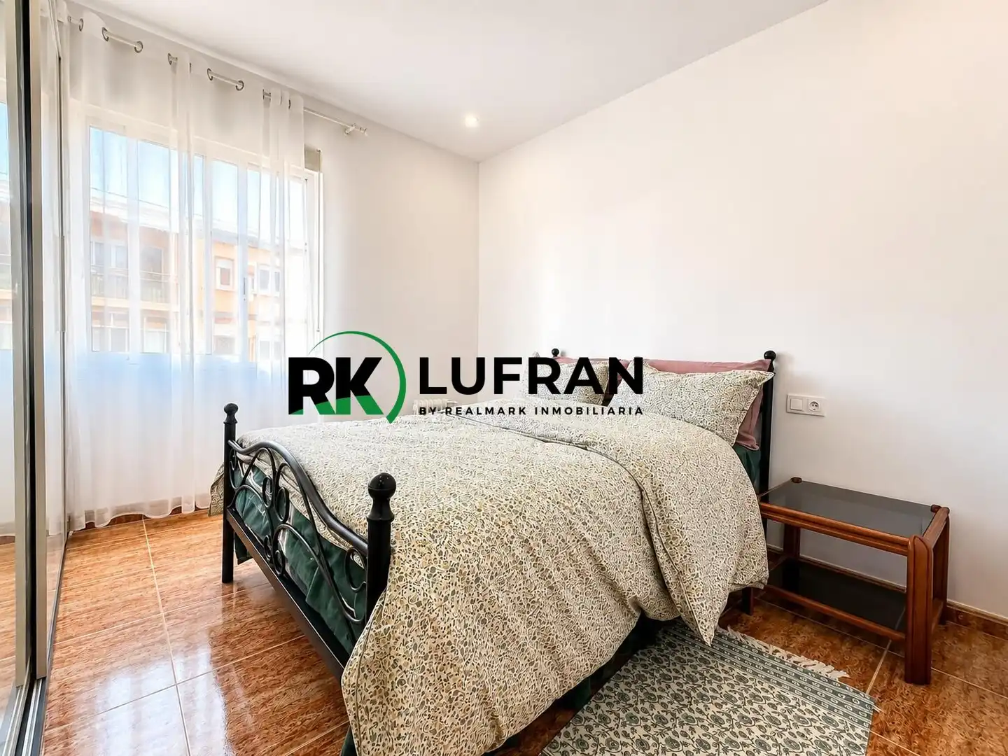 Habitación de Piso en venta en Alicante / Alacant con Balcón