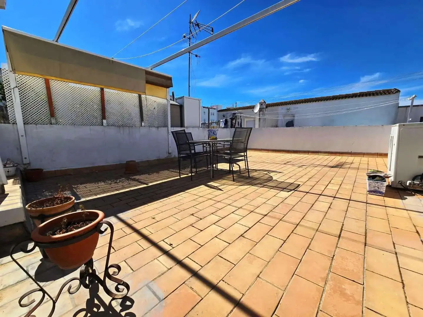 Terrassa de Casa o xalet en venda en Castilleja de la Cuesta amb Aire condicionat, Terrassa i Balcó