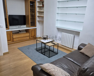 Sala d'estar de Apartament en venda en  Madrid Capital amb Aire condicionat, Calefacció i Parquet