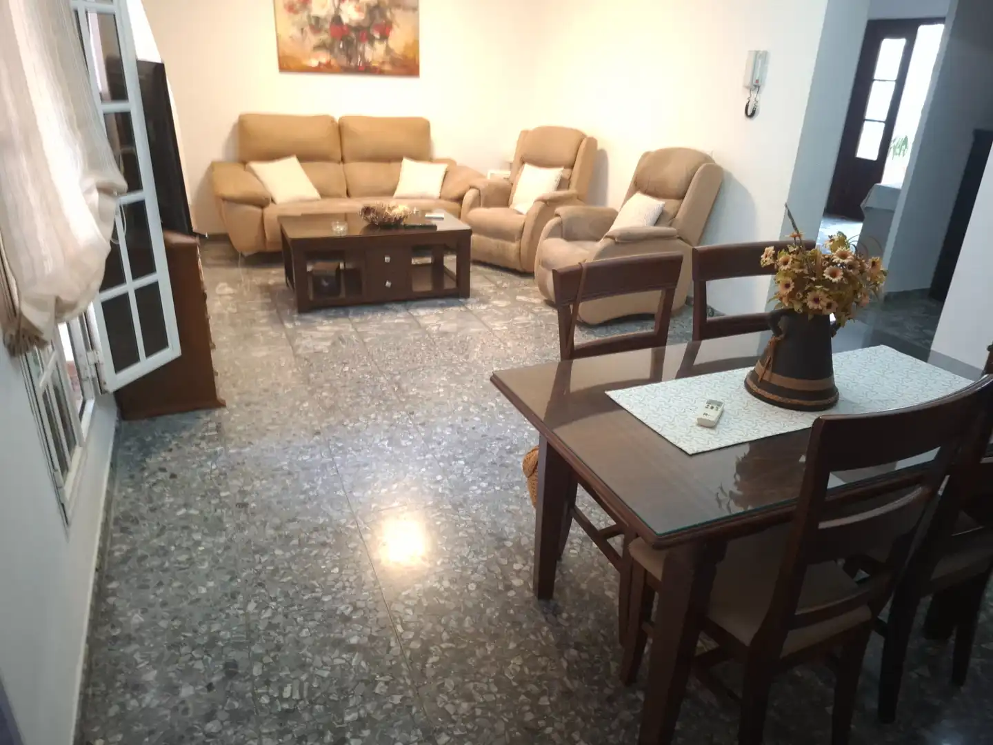 Sala d'estar de Casa o xalet en venda en La Rinconada amb Aire condicionat, Calefacció i Terrassa