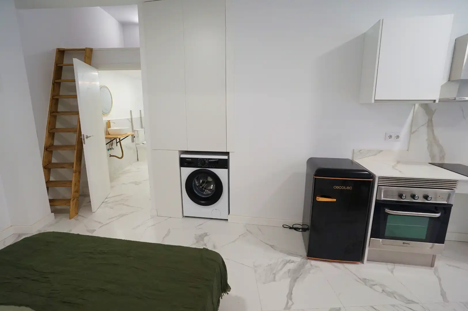 Study for sale in Valencia  with Air Conditioner