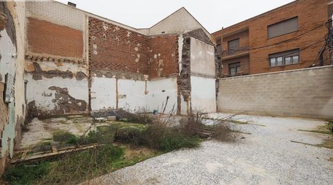 OFERTA! solar en esquina,128 m2 de parcela y 20m de fachada para reformar o derribar