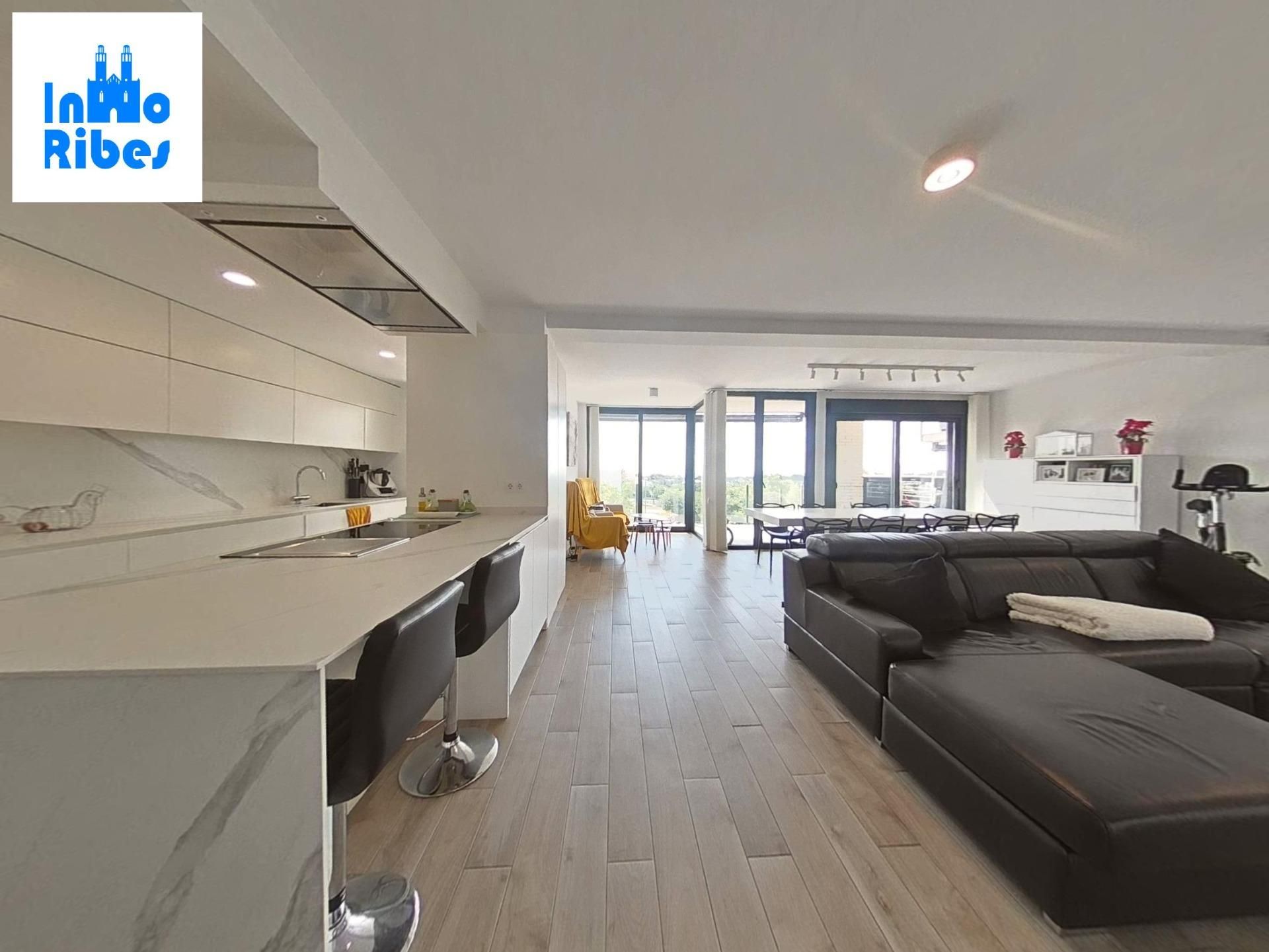 Sala d'estar de Apartament en venda en Vilanova i la Geltrú amb Aire condicionat, Calefacció i Jardí privat