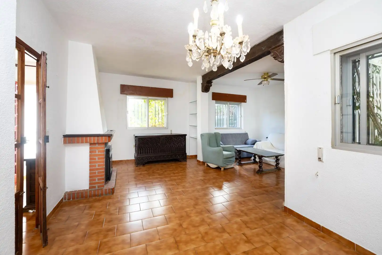 Sala de estar de Casa adosada en venta en Ogíjares con Aire acondicionado, Calefacción y Jardín privado