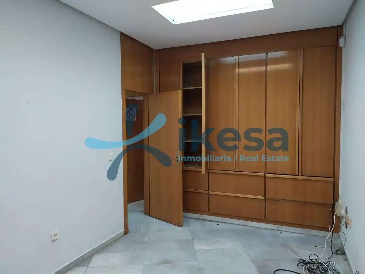 Local en venta en Antequera