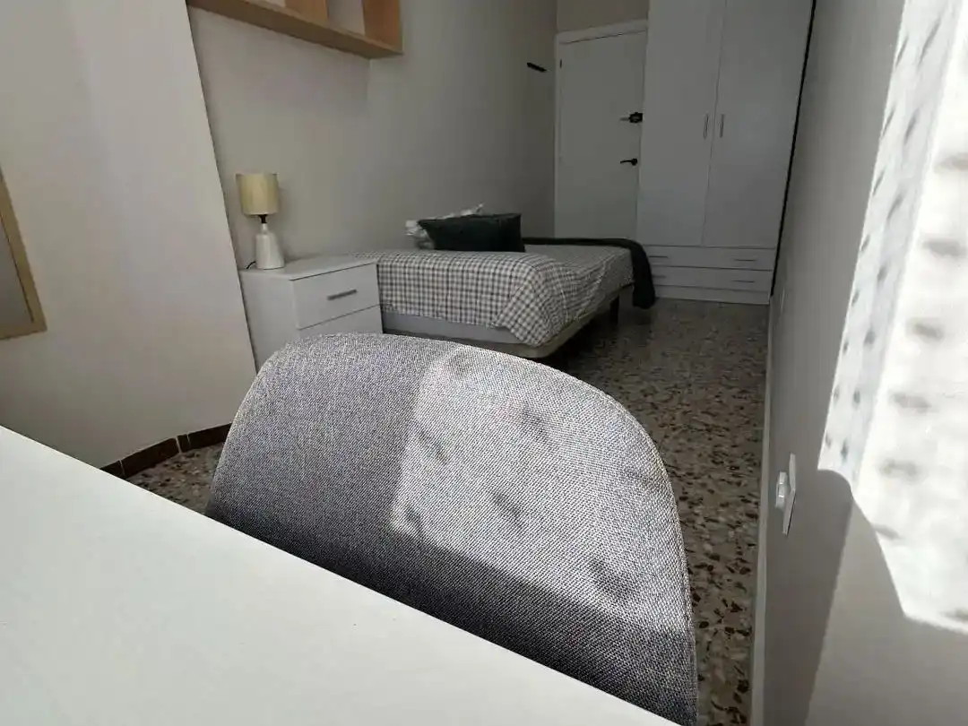 Bedroom of Flat for share in Alcázar de San Juan  with Air Conditioner, Furnished and Balcony