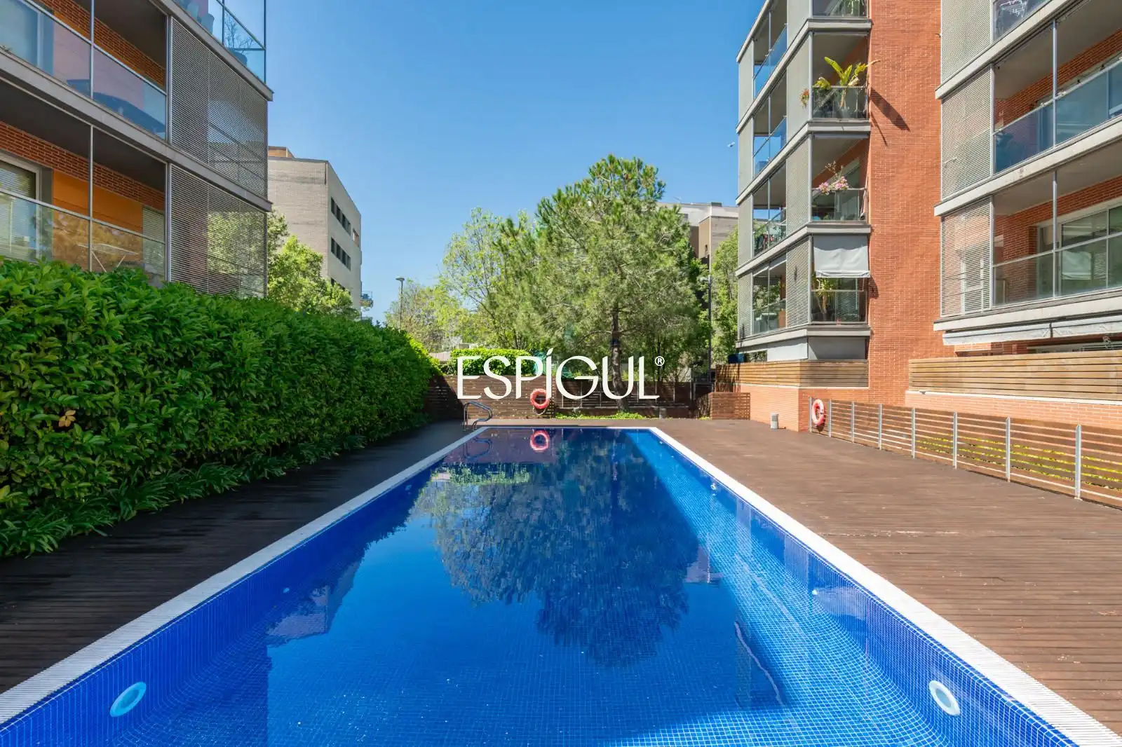 Swimming pool of Flat for sale in Sant Cugat del Vallès  with Air Conditioner, Heating and Parquet flooring