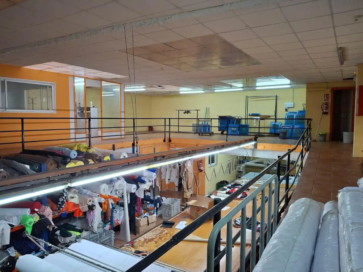 Business premises for sale in Carrer UMBRIA, imagen 2