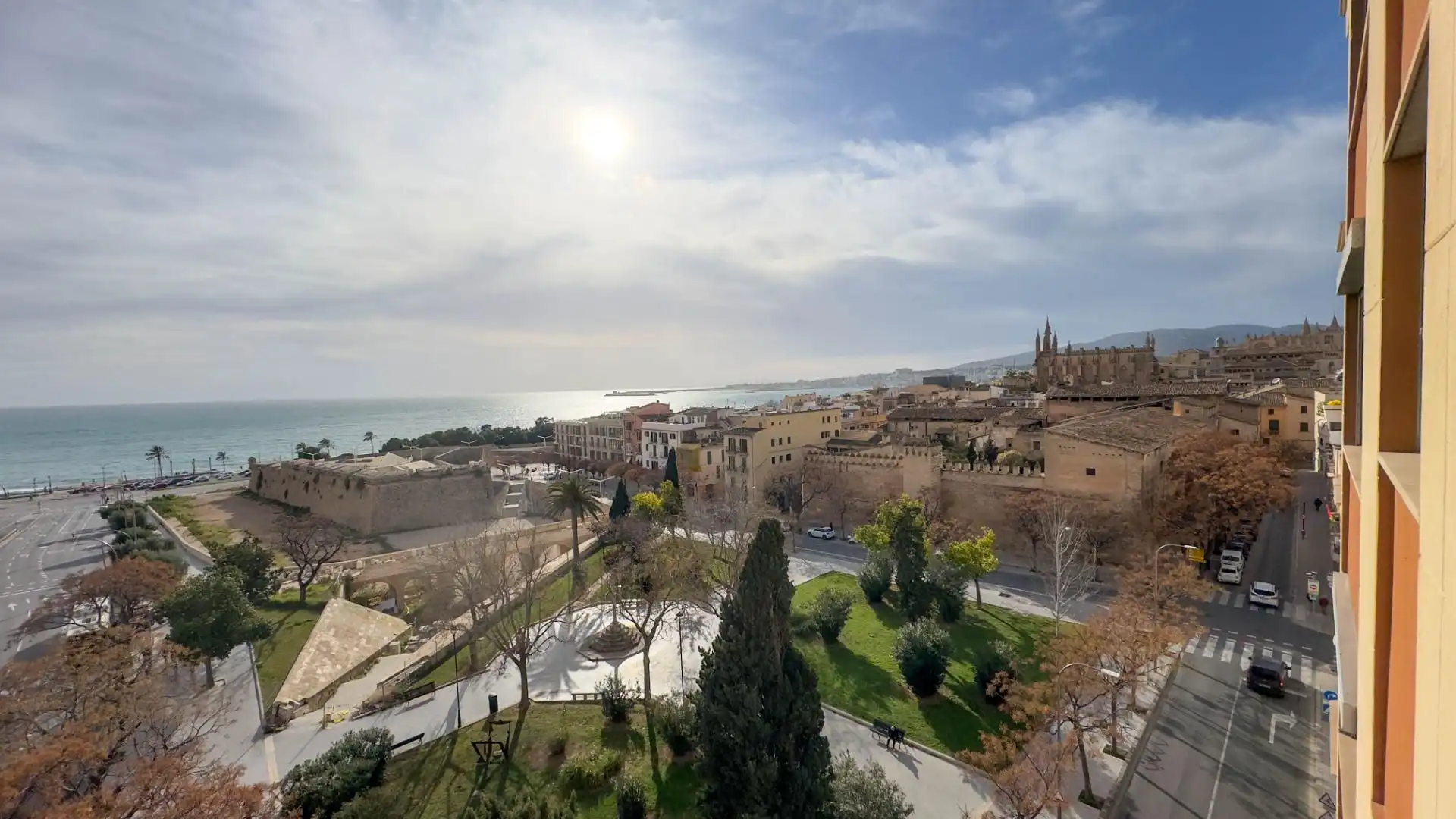 Außenansicht von Wohnung zum Verkauf in  Palma de Mallorca mit Parkett