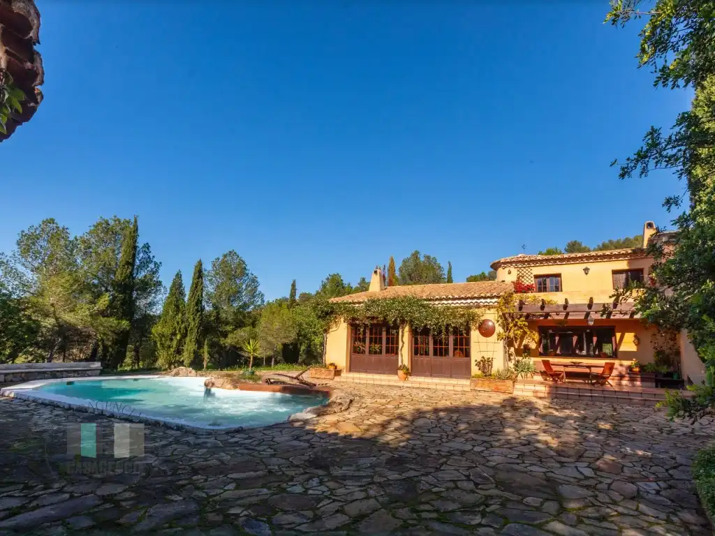 Commercial properties for sale in Calle Pedrapiquers (Dels), Borriol