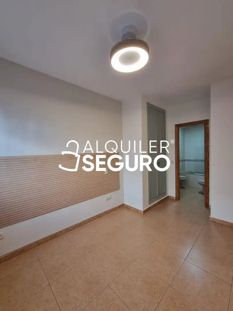 Bedroom of Flat for rent in Colmenarejo  with Heating and Storage room