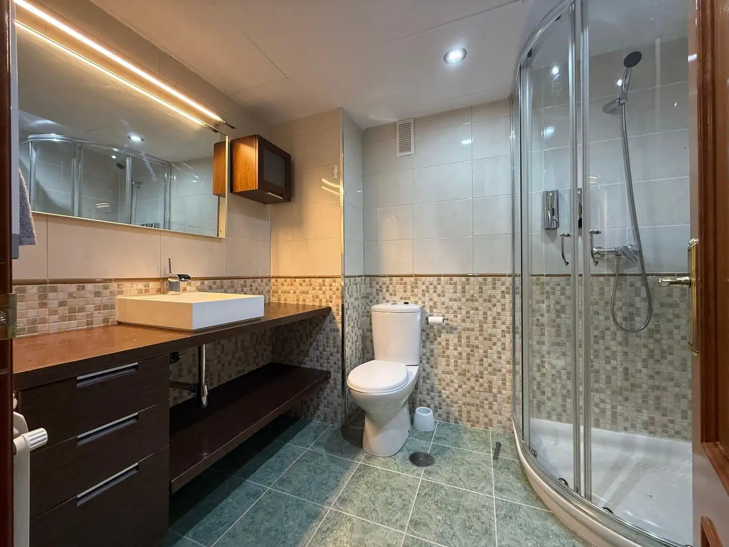 Badezimmer von Wohnung zur Miete in Getafe mit Klimaanlage, Heizung und Terrasse