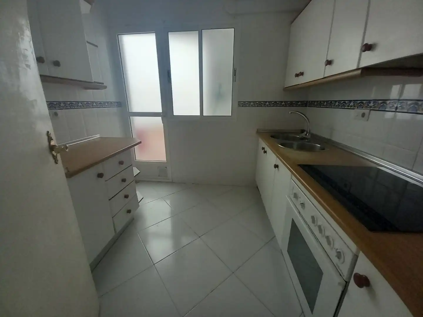 Kitchen of Flat for sale in Ronda  with Air Conditioner, Heating and Terrace